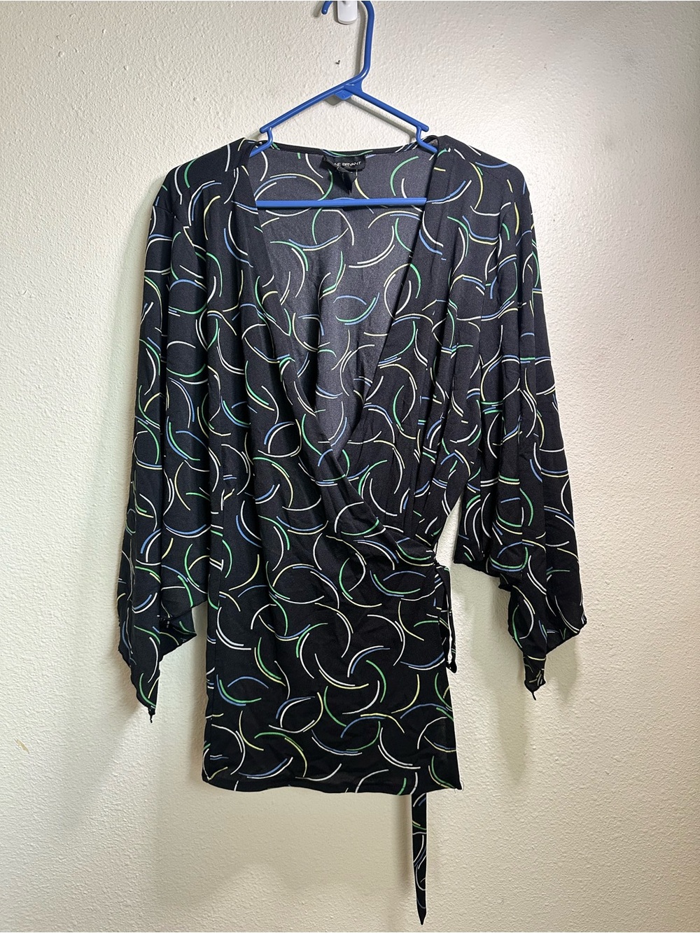 Lane Bryant‎ Black Wrap Blouse with Green and Light Blue Swirl Print - Picture 2 of 9